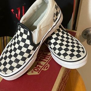Boys black and white checkerboard vans